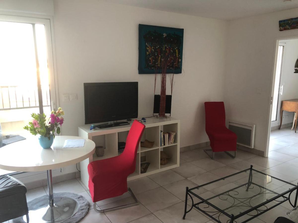 Appartement A Proximite Du Centre Et De La Plage A Mèze Buitenkant foto